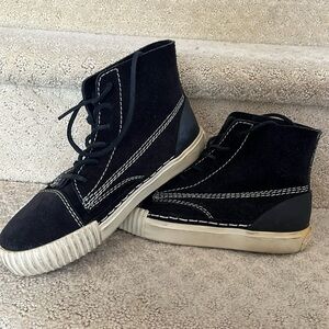 Alexander Wang Hi-Tops. Women’s S 37. Black suede, white stitching, suede laces